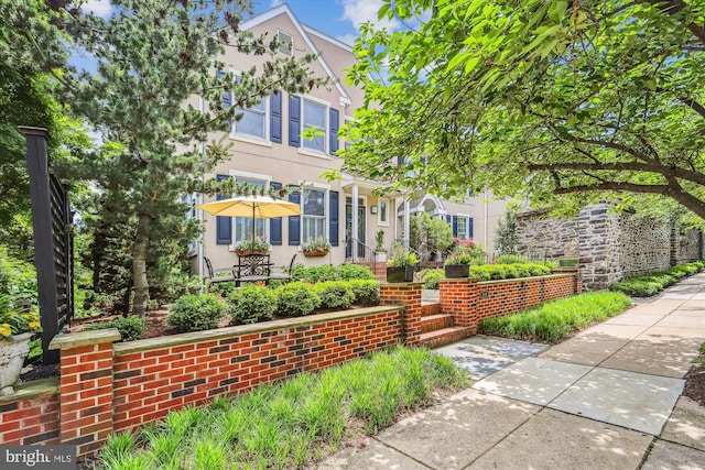 2006 N Bancroft Pkwy, Wilmington, DE 19806 - view of front facade featuring stucco siding