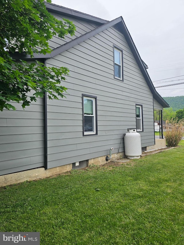 10992 Roxbury Rd, Orrstown, PA 17244 - back of house with a lawn and crawl space