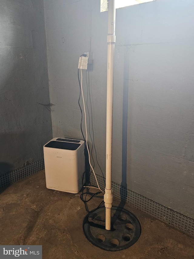 10992 Roxbury Rd, Orrstown, PA 17244 - basement view of concrete floors