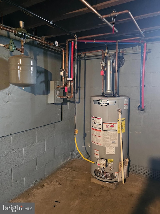 10992 Roxbury Rd, Orrstown, PA 17244 - utility room with water heater