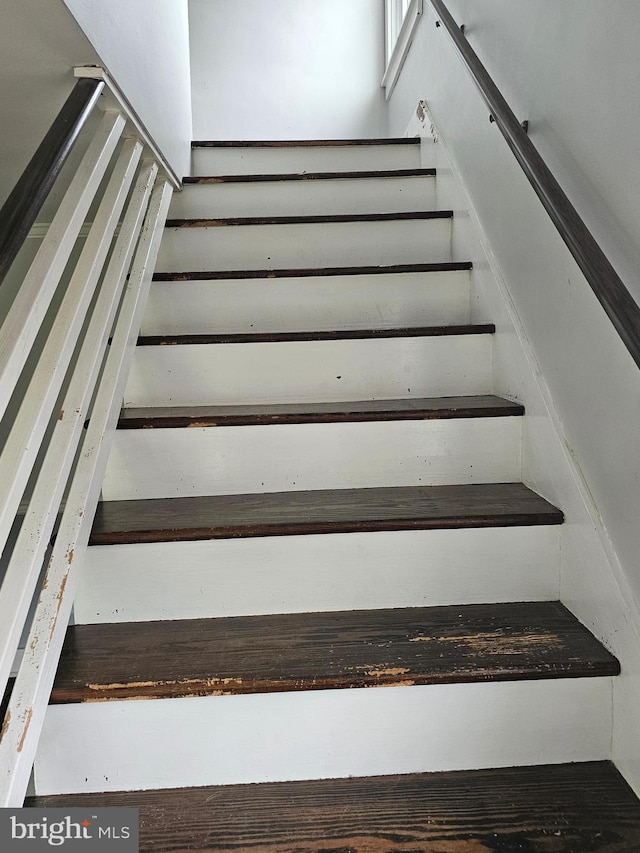 10992 Roxbury Rd, Orrstown, PA 17244 - view of staircase