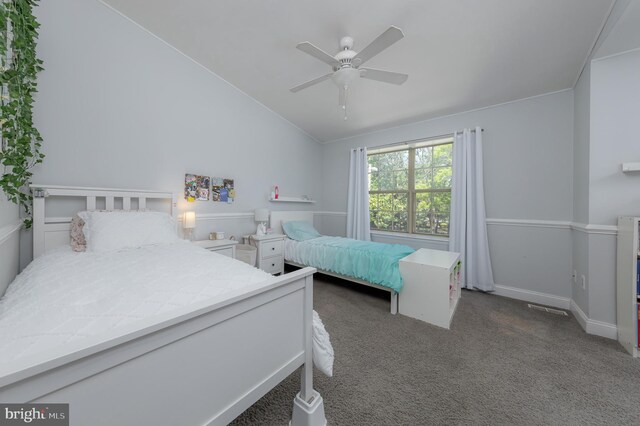 130 Brent Ct, Thorofare, NJ 08086 - bedroom featuring carpet floors, lofted ceiling, a ceiling fan, and baseboards