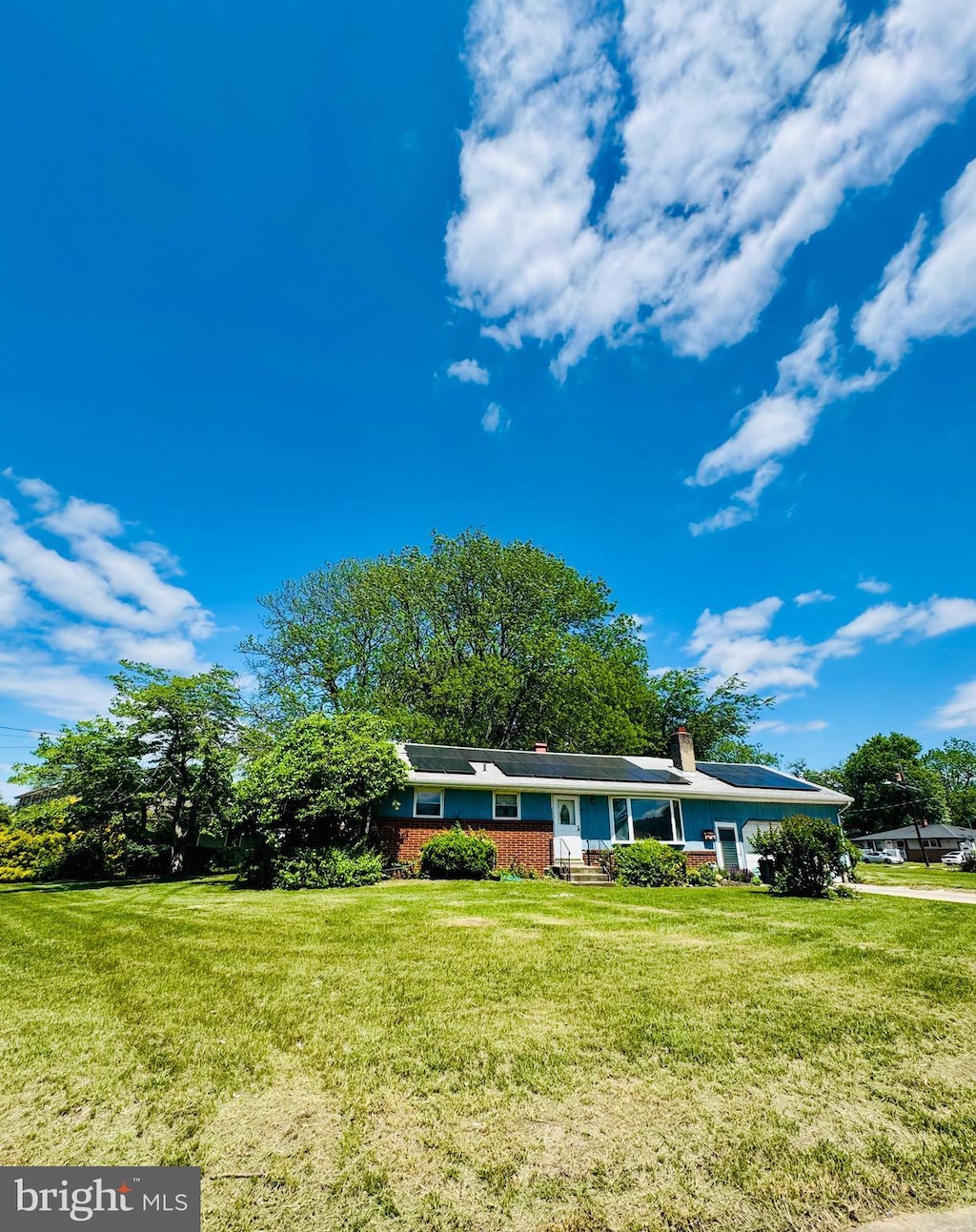 1 Lamont Rd, Burlington, NJ 08016 - view of front of property with a chimney and a front yard