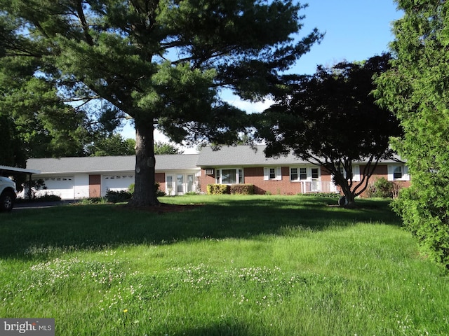 2145 Hillview Dr W, Fayetteville, PA 17222 - single story home with a garage and brick siding