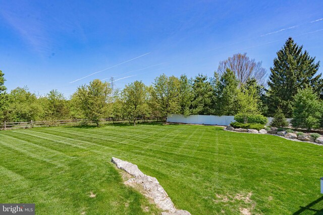 232 Cobblestone Ln, Bethlehem, PA 18020 - view of yard