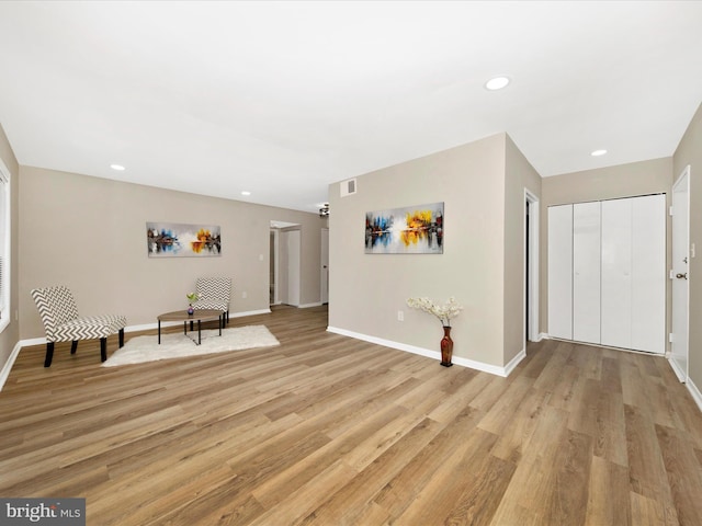 6994 Hanover Pkwy Unit 101, Greenbelt, MD 20770 - unfurnished room featuring light wood-style flooring, baseboards, and recessed lighting