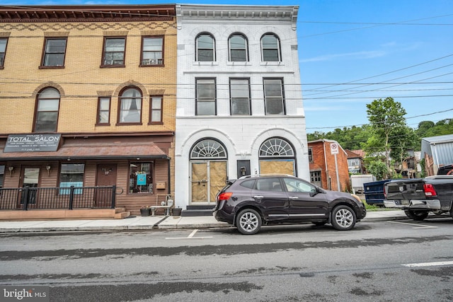 19 Valley St, Lewistown, PA 17044 - townhome / multi-family property featuring brick siding