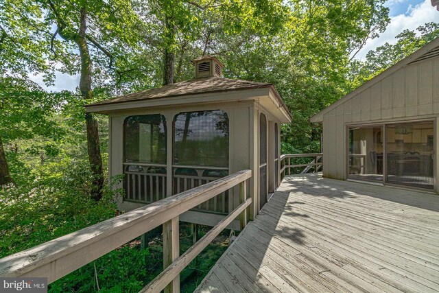 109 Kingfisher Cir, Weems, VA 22576 - view of wooden deck