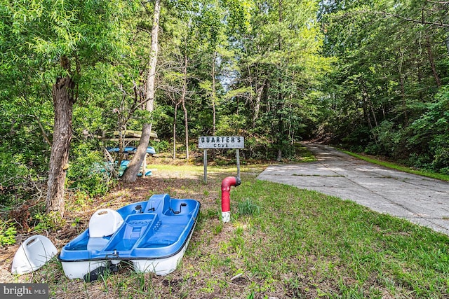 109 Kingfisher Cir, Weems, VA 22576 - view of yard