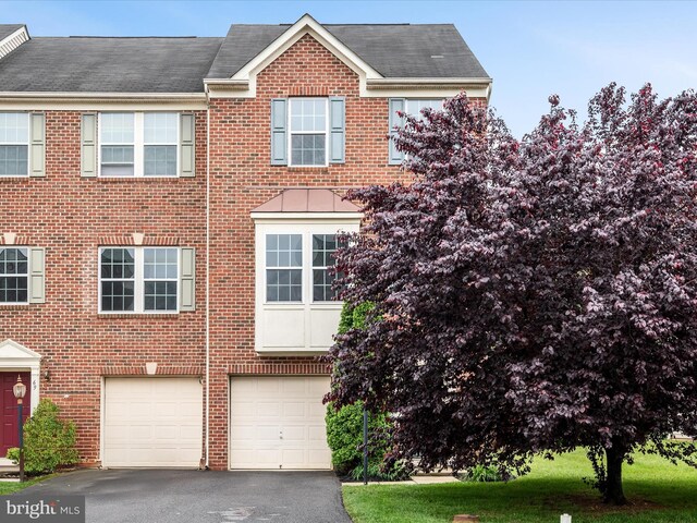 73 Don Quixote Dr, Charles Town, WV 25414