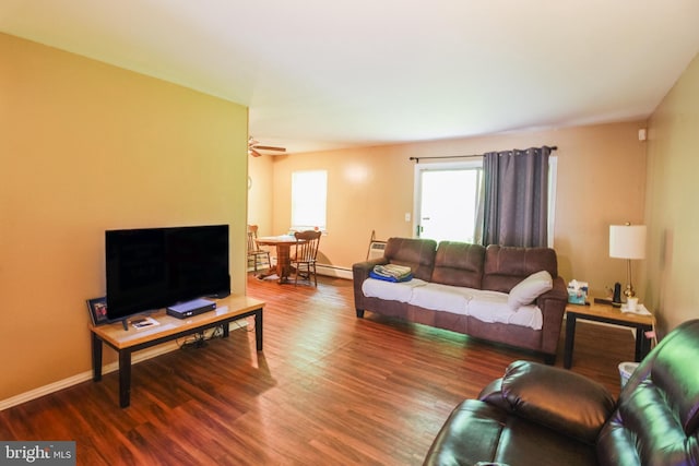 415 Garnet Dr, Burlington, NJ 08016 - living area featuring wood finished floors and baseboards