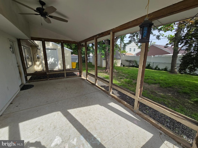 33 Middlebury Ln, Willingboro, NJ 08046 - unfurnished sunroom featuring a ceiling fan and vaulted ceiling