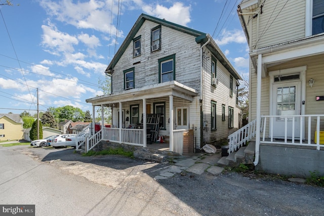 346 W Burkhart Ave, Chambersburg, PA 17201 - view of front of home featuring covered porch