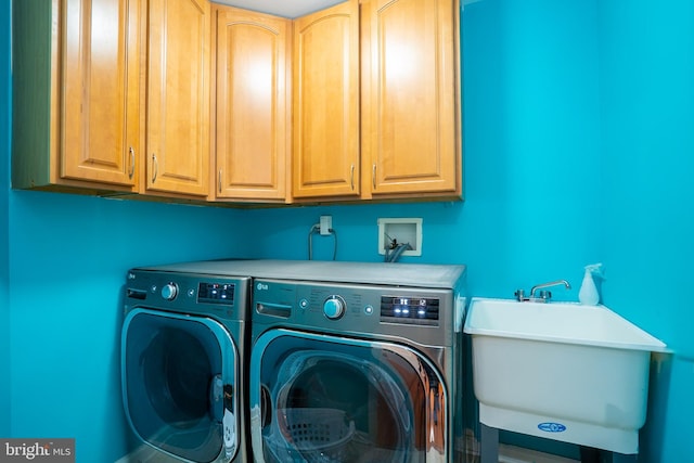 4 Bernadette Cir, Monmouth Junction, NJ 08852 - laundry area featuring washing machine and dryer and cabinet space