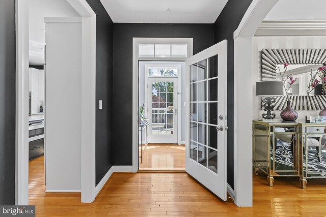 17621 Auburn Village Dr, Sandy Spring, MD 20860 - entryway featuring hardwood / wood-style flooring and baseboards