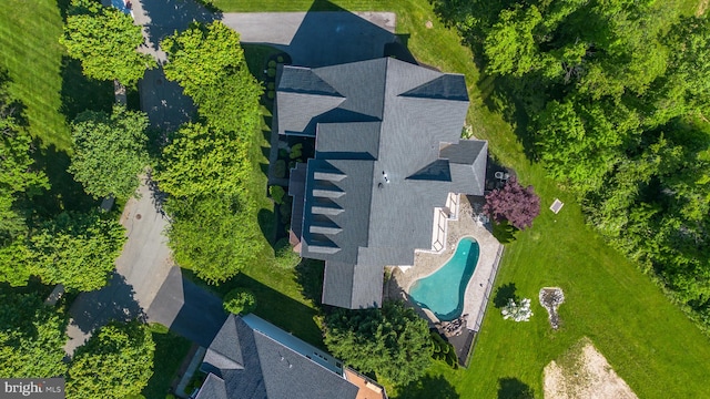 17621 Auburn Village Dr, Sandy Spring, MD 20860 - bird's eye view of a pool