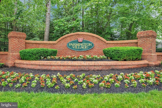 8139 Showcase Ct, Pasadena, MD 21122 - view of community sign