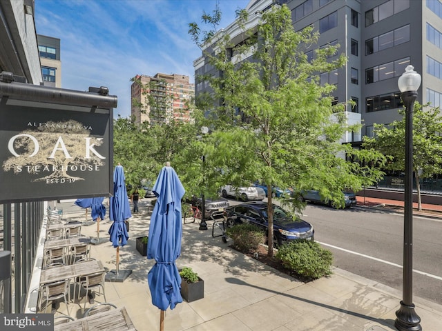 19 E Del Ray Ave E, Alexandria, VA 22301 - view of home's community featuring a view of city