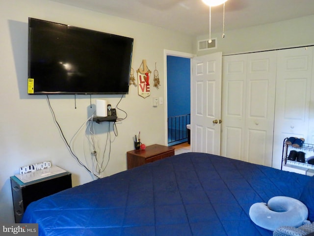 494 Kenilworth Ct, Glen Burnie, MD 21061 - bedroom with a closet