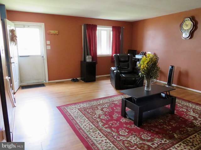 494 Kenilworth Ct, Glen Burnie, MD 21061 - living area with an office area, light wood finished floors, and baseboards
