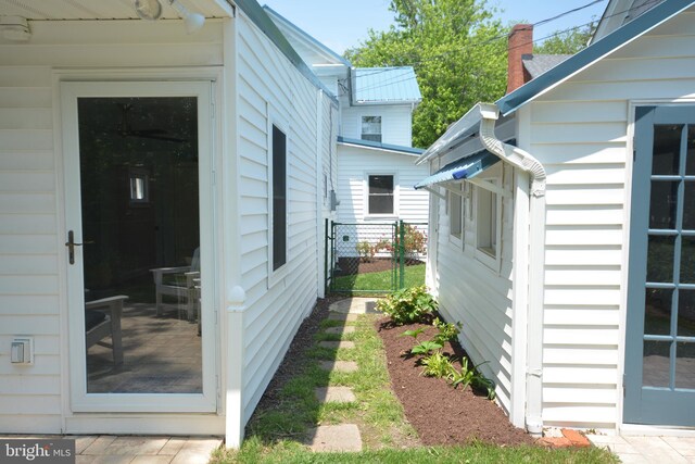 204 W Chew Ave, Saint Michaels, MD 21663 - view of side of property