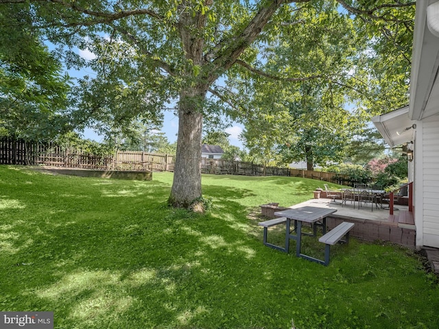 25109 Hickory Ridge Ln, Gaithersburg, MD 20882 - fenced backyard featuring a patio area