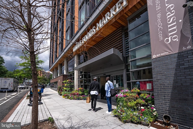 2120 Vermont Ave NW Unit 411, Washington, DC 20001 - view of building exterior