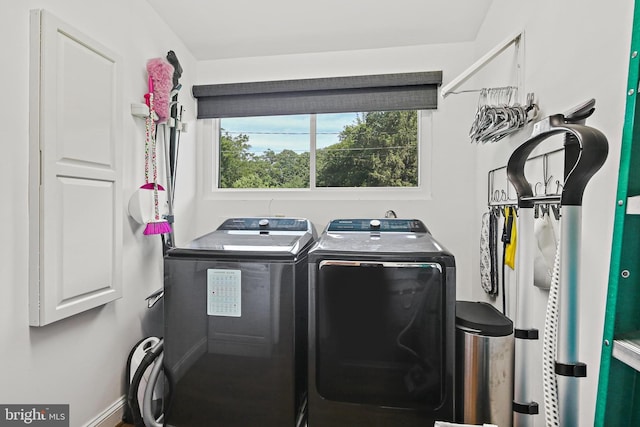 3503 Arborwood Ct, Baltimore, MD 21208 - laundry room with washing machine and clothes dryer