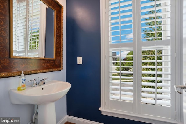 42743 Macauley Pl, Ashburn, VA 20148 - view of bathroom