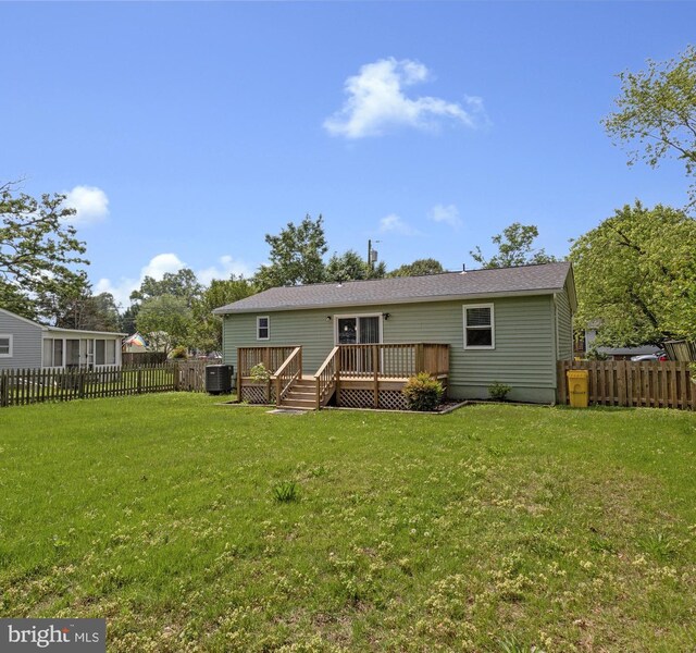 402 Bay View Dr, Edgewater, MD 21037 - rear view of property featuring a deck
