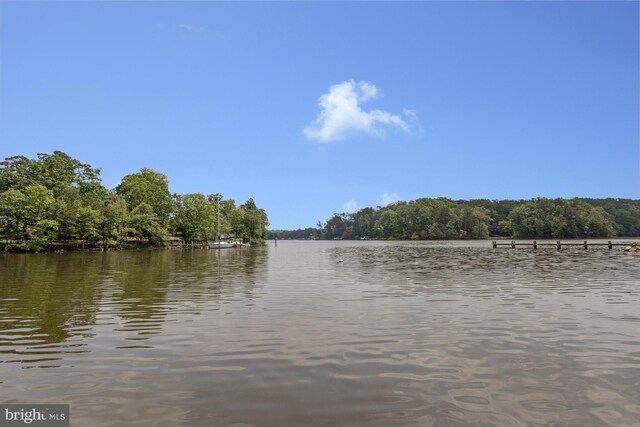 402 Bay View Dr, Edgewater, MD 21037 - water view