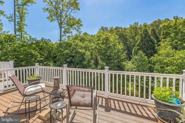 7109 Yamhill Way, Glen Burnie, MD 21060 - view of wooden terrace