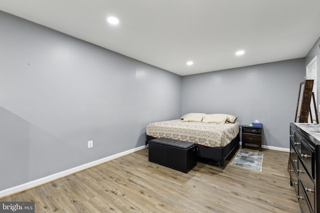 7 Otto Way, Fredericksburg, VA 22406 - bedroom with baseboards, light wood-style flooring, and recessed lighting