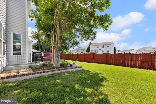 7 Otto Way, Fredericksburg, VA 22406 - view of yard featuring a residential view
