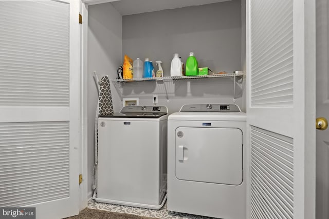 106 Hedgerow Ct, Deptford, NJ 08096 - laundry area with independent washer and dryer