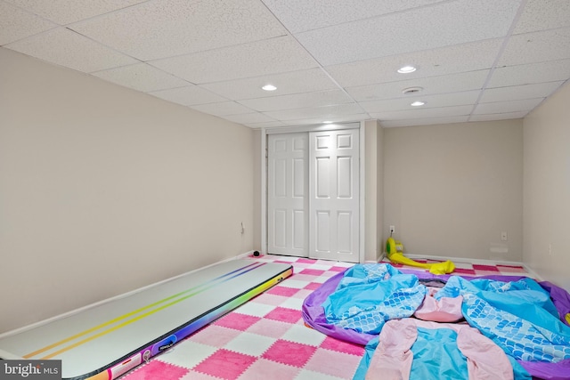 106 Hedgerow Ct, Deptford, NJ 08096 - bedroom featuring recessed lighting, a closet, a drop ceiling, and baseboards