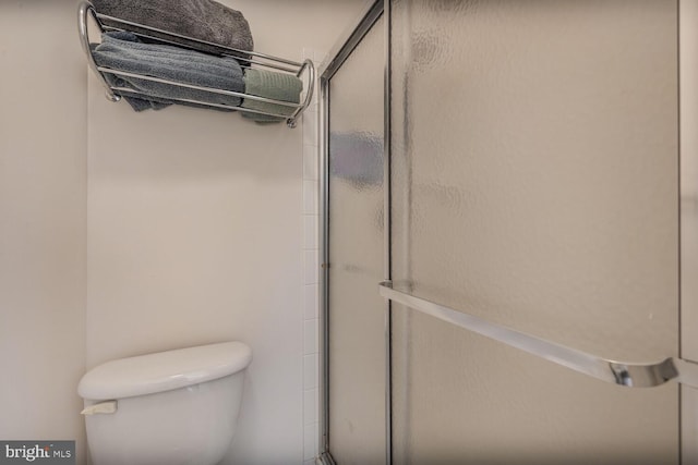 3334 Castle Ridge Cir Unit 8, Silver Spring, MD 20904 - full bathroom with toilet and a shower stall
