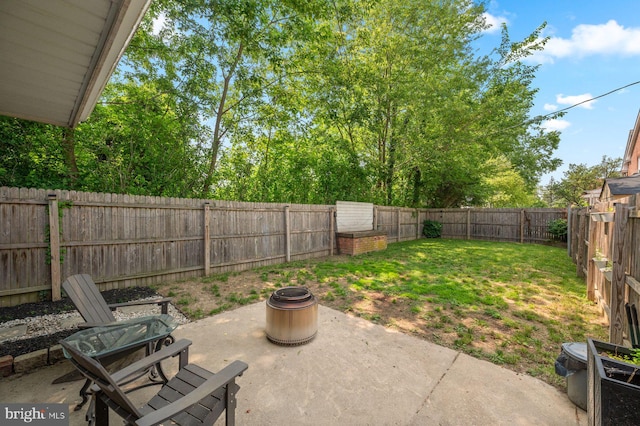 1505 Wynnewood Rd, Ardmore, PA 19003 - fenced backyard with a patio