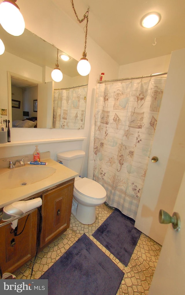 290 Hilltop Ln, Annapolis, MD 21403 - full bath with connected bathroom, vanity, and toilet
