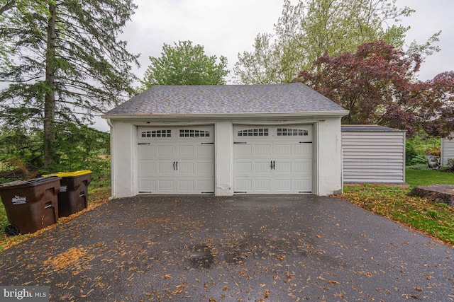 view of detached garage