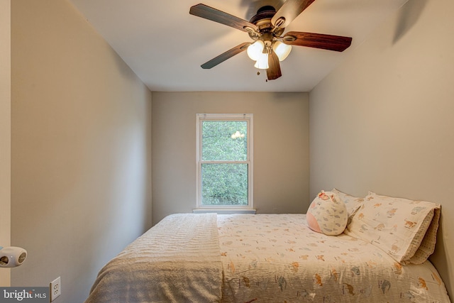 bedroom featuring a ceiling fan