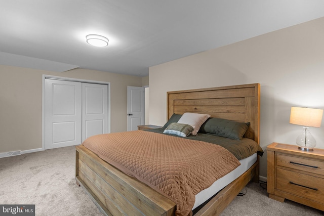 669 Worthington Dr, Warminster, PA 18974 - bedroom featuring light colored carpet, a closet, and baseboards