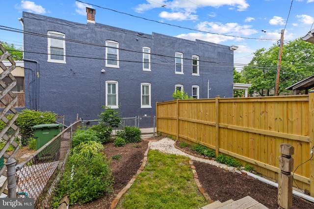 view of fenced backyard
