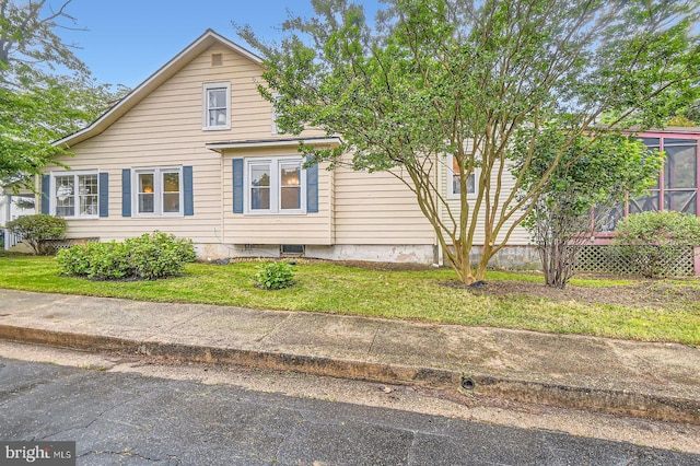 5622 Pilgrim Rd, Baltimore, MD 21214 - view of front of home featuring a front yard