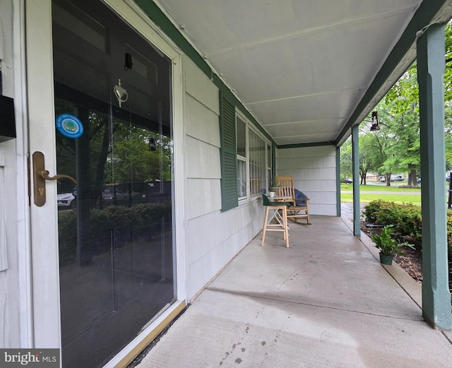 view of patio featuring covered porch