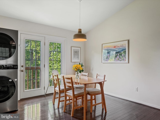 439 Windy Way, Front Royal, VA 22630 - dining area featuring stacked washer / drying machine, dark wood-style floors, and baseboards