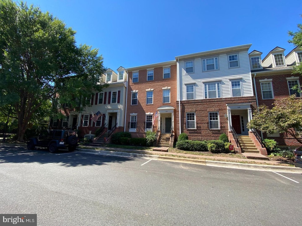 1604 Hunting Creek Dr Unit B, Alexandria, VA 22314 - multi unit property with brick siding