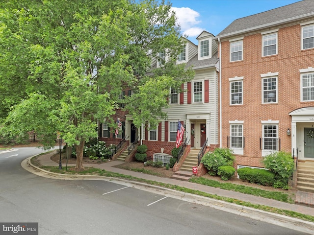 1604 Hunting Creek Dr Unit B, Alexandria, VA 22314 - view of property with brick siding