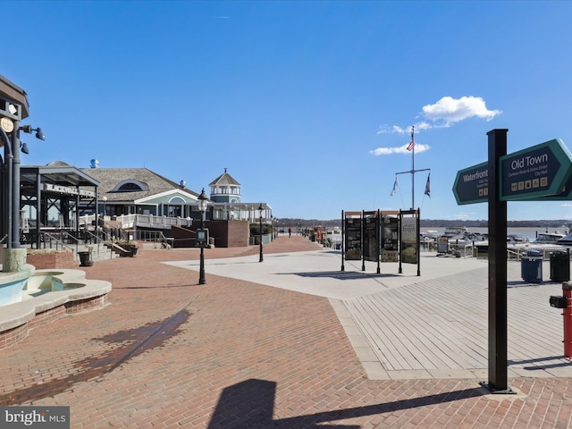 1604 Hunting Creek Dr Unit B, Alexandria, VA 22314 - view of property's community with a jacuzzi