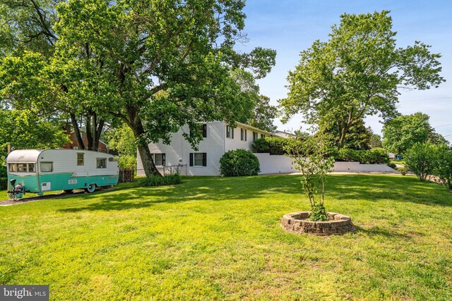 5101 Ampthill Dr, Alexandria, VA 22312 - view of green lawn